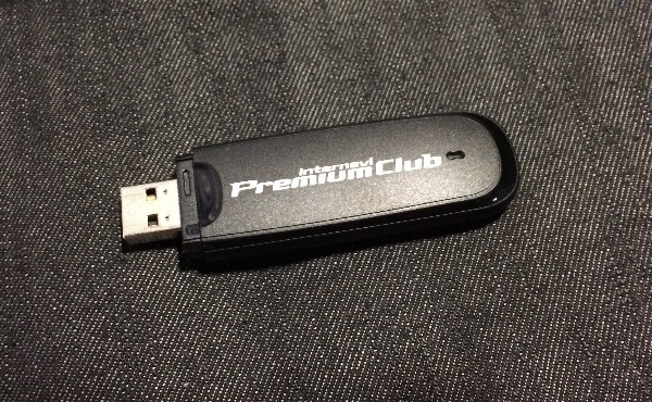 ホンダインターナビ　リンクアップフリー　4G SIM付　USB通信モジュール